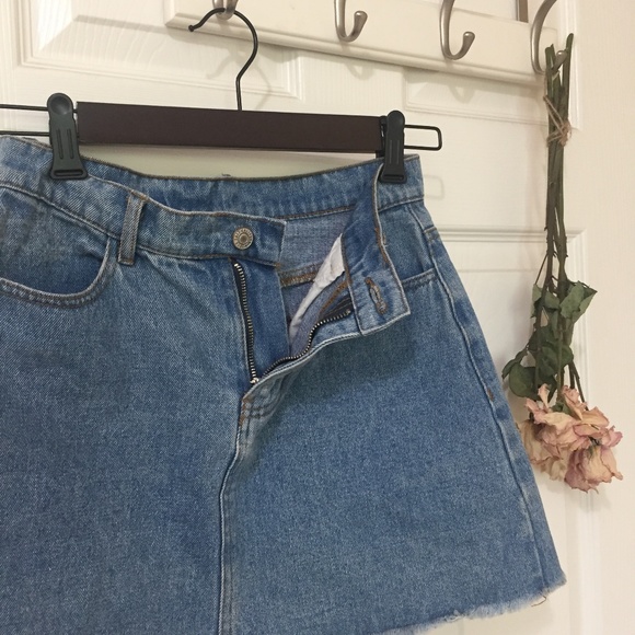 Brandy Melville Juliette Denim Miniskirt - Picture 7 of 7